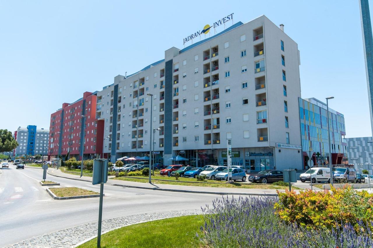 Jadran Apartment With Balcony And Parking Garage Задар Екстериор снимка