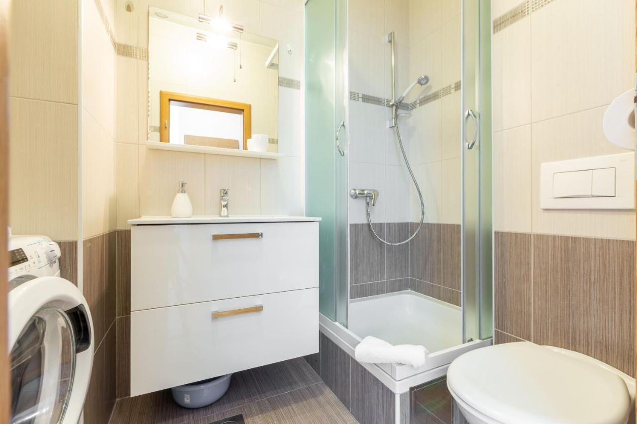 Jadran Apartment With Balcony And Parking Garage Задар Екстериор снимка
